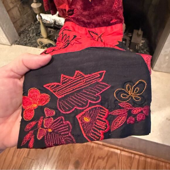 Chico's Black and Red Silk Blend blazer size XL - Picture 3 of 4